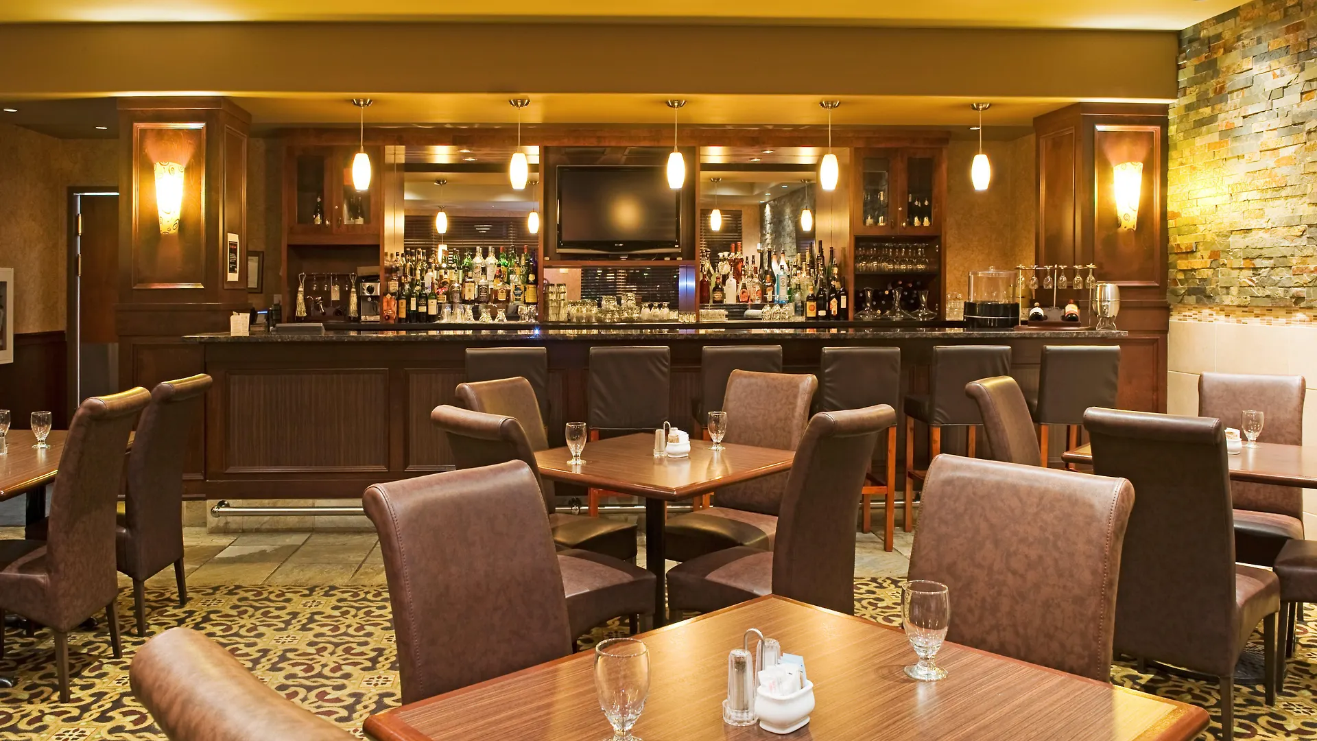 Holiday Inn Hotel & Suites-West Edmonton By Ihg 3*,